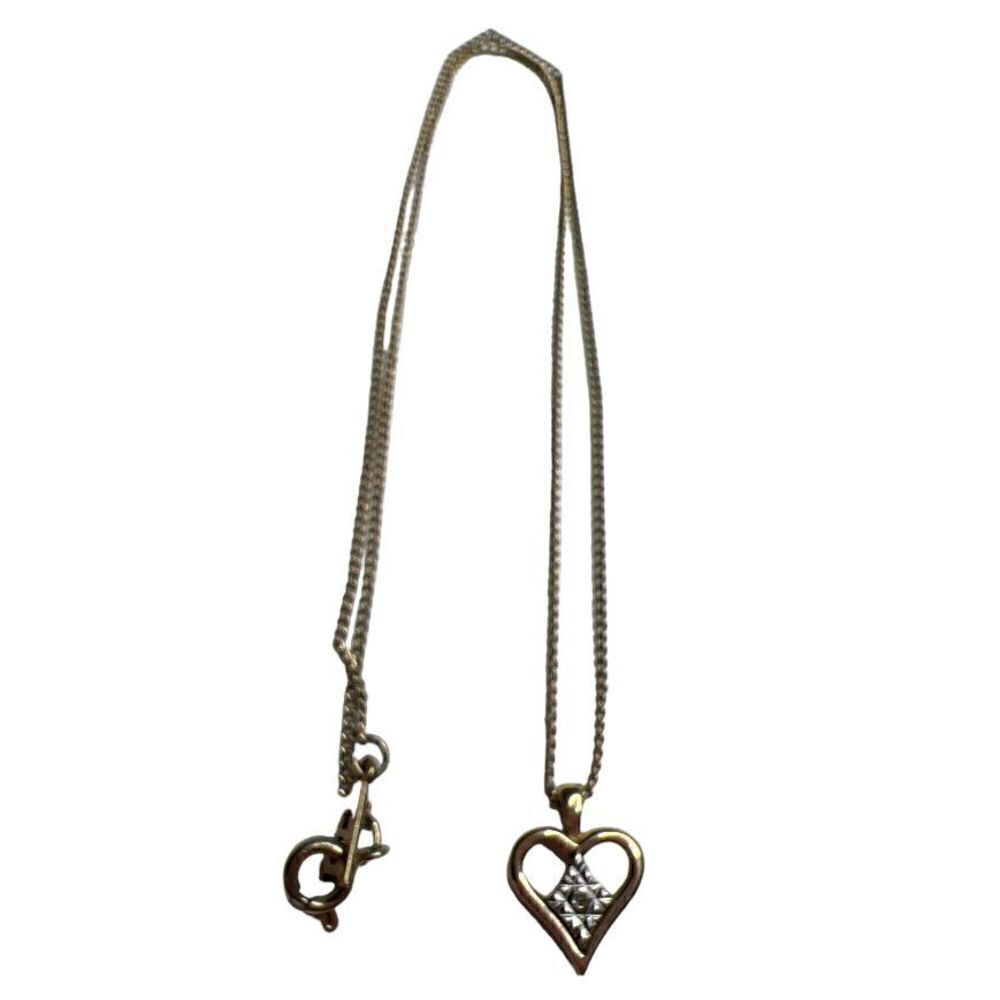 Gold tone heart shaped necklace